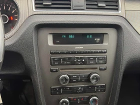 Ford Mustang GT * РЪЧКА * ПОДГРЕВ * 105361KM * , снимка 8
