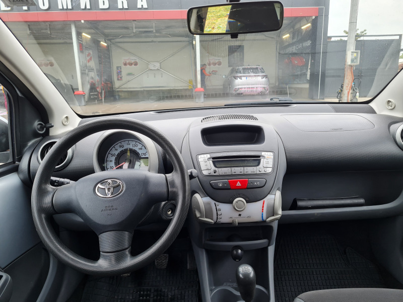 Toyota Aygo, снимка 12 - Автомобили и джипове - 46044464