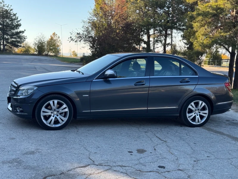 Mercedes-Benz C 220, снимка 1 - Автомобили и джипове - 47967192