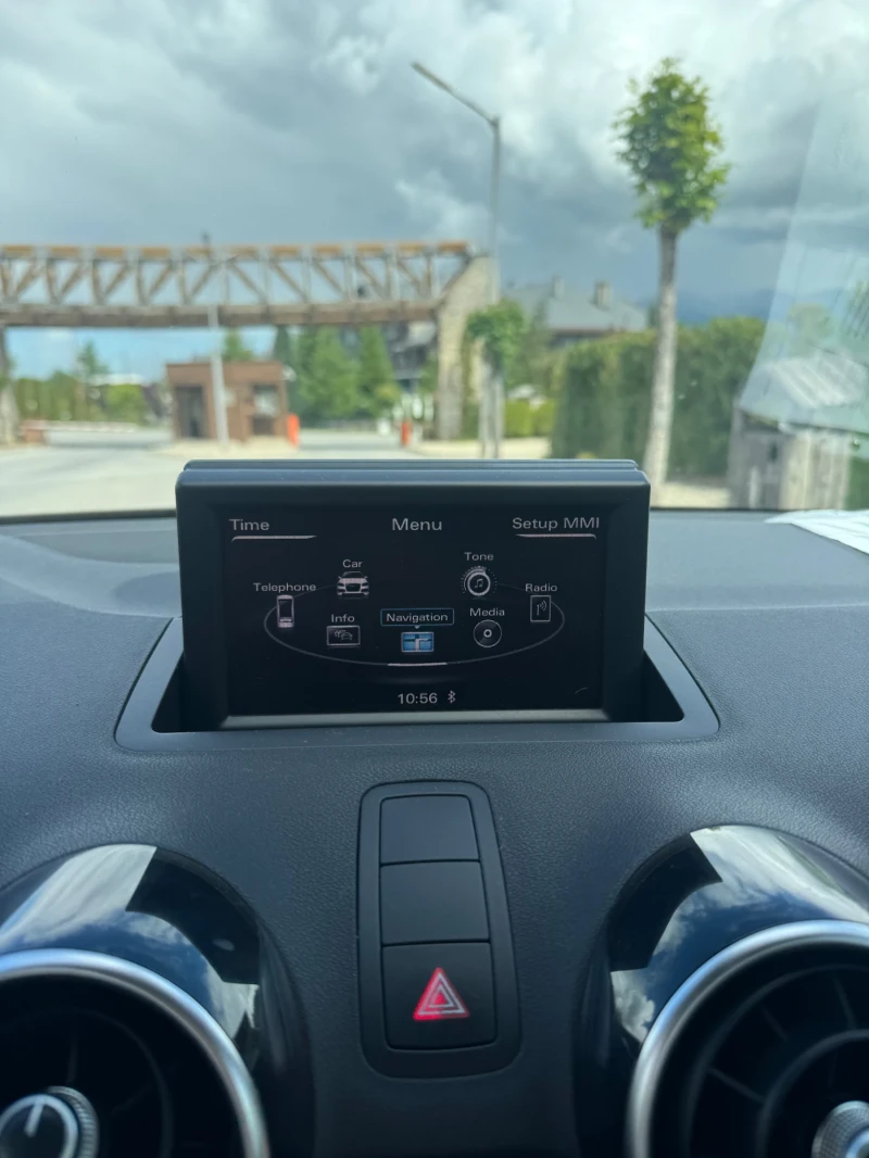 Audi A1 1.6TDI, снимка 14 - Автомобили и джипове - 51983749