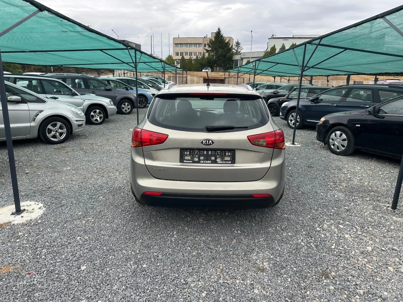 Kia Ceed 1.6I, снимка 4 - Автомобили и джипове - 51433872