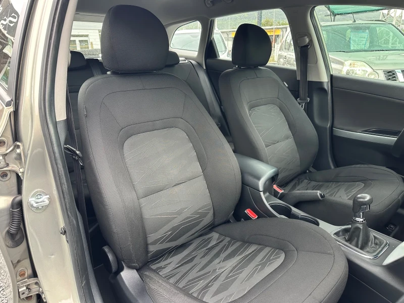 Kia Ceed 1.6I, снимка 11 - Автомобили и джипове - 51433872