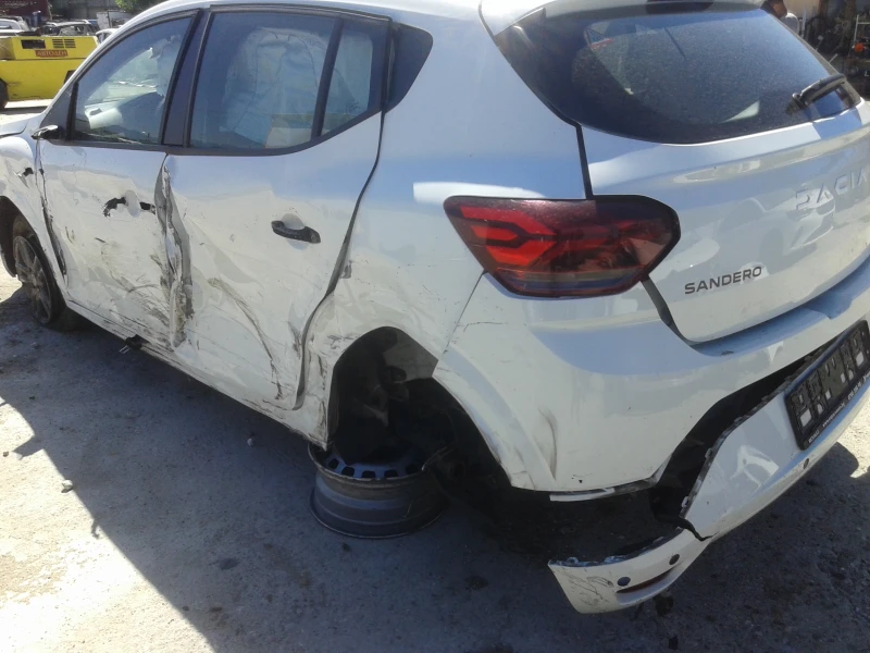 Dacia Sandero, снимка 4 - Автомобили и джипове - 51513757