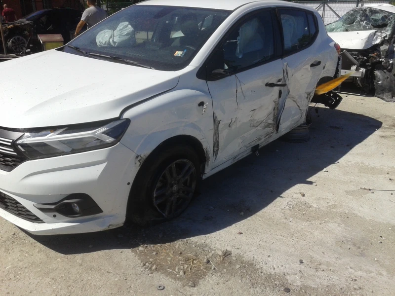 Dacia Sandero, снимка 10 - Автомобили и джипове - 51513757