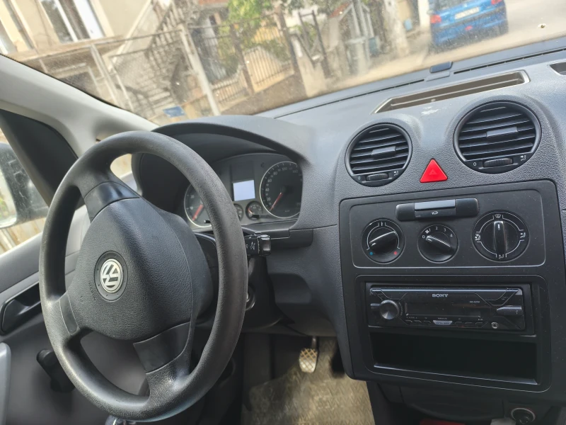 VW Caddy, снимка 12 - Автомобили и джипове - 52325090