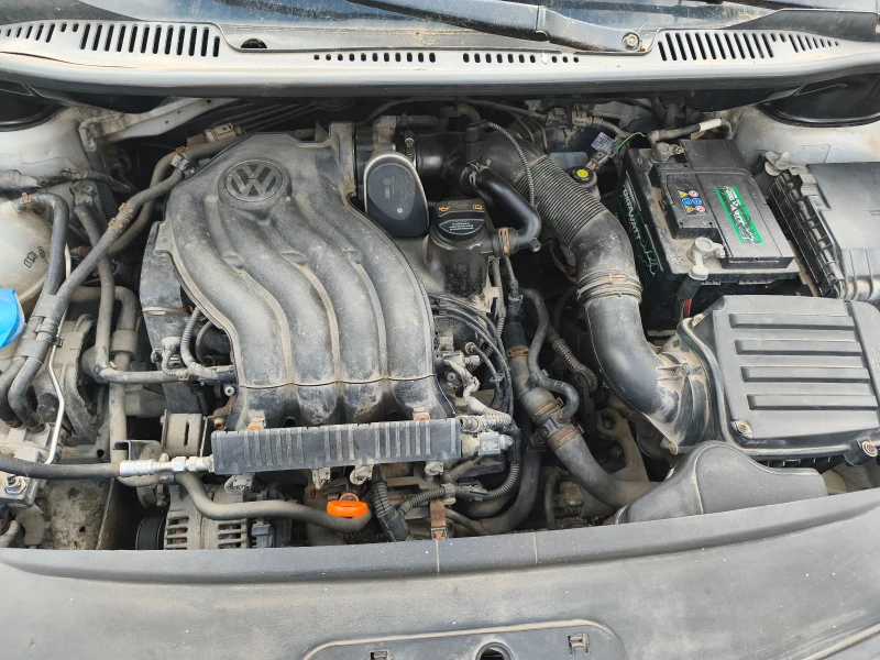 VW Caddy, снимка 5 - Автомобили и джипове - 52325090