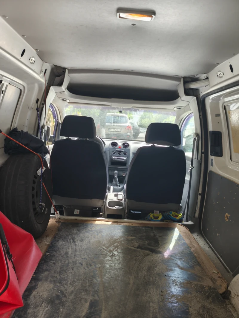 VW Caddy, снимка 8 - Автомобили и джипове - 52325090