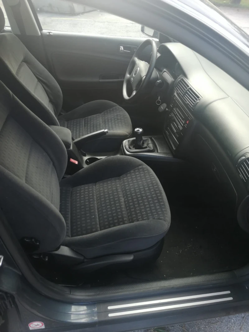 VW Passat, снимка 7 - Автомобили и джипове - 52401569