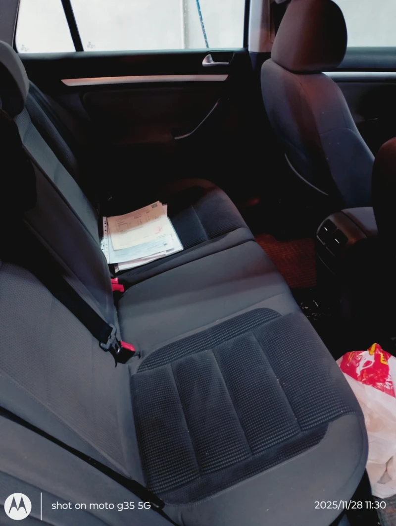 VW Golf 5, снимка 5 - Автомобили и джипове - 52587420