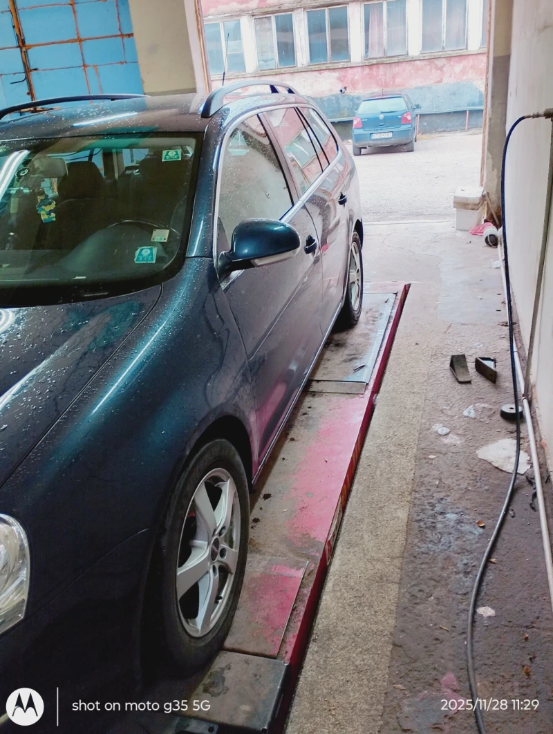 VW Golf 5, снимка 3 - Автомобили и джипове - 52587420