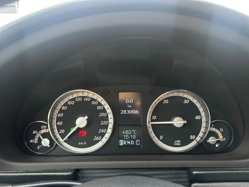 Mercedes-Benz C 220, снимка 6 - Автомобили и джипове - 52651531