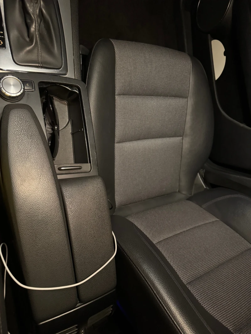 Mercedes-Benz C 220 CDI AMG, снимка 9 - Автомобили и джипове - 53065762