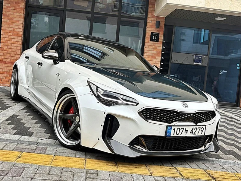 Kia Stinger, снимка 3 - Автомобили и джипове - 53369096