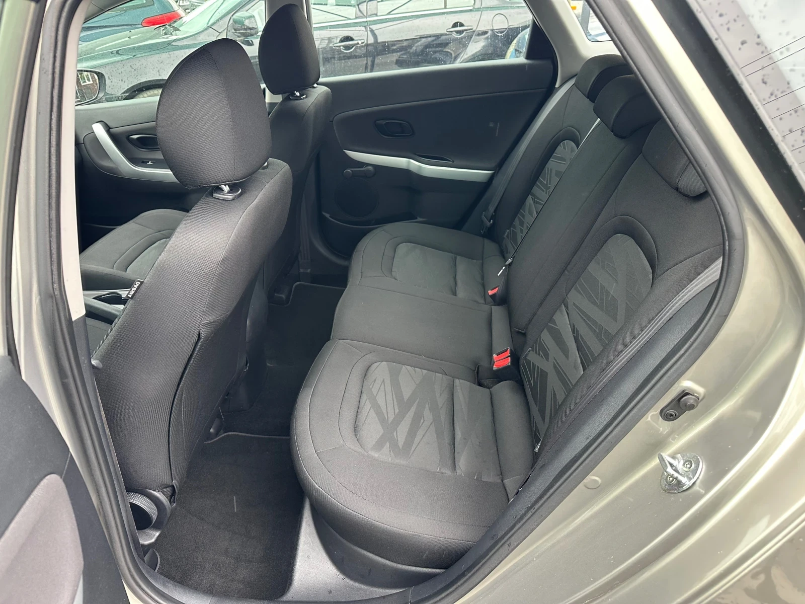 Kia Ceed 1.6I - изображение 7