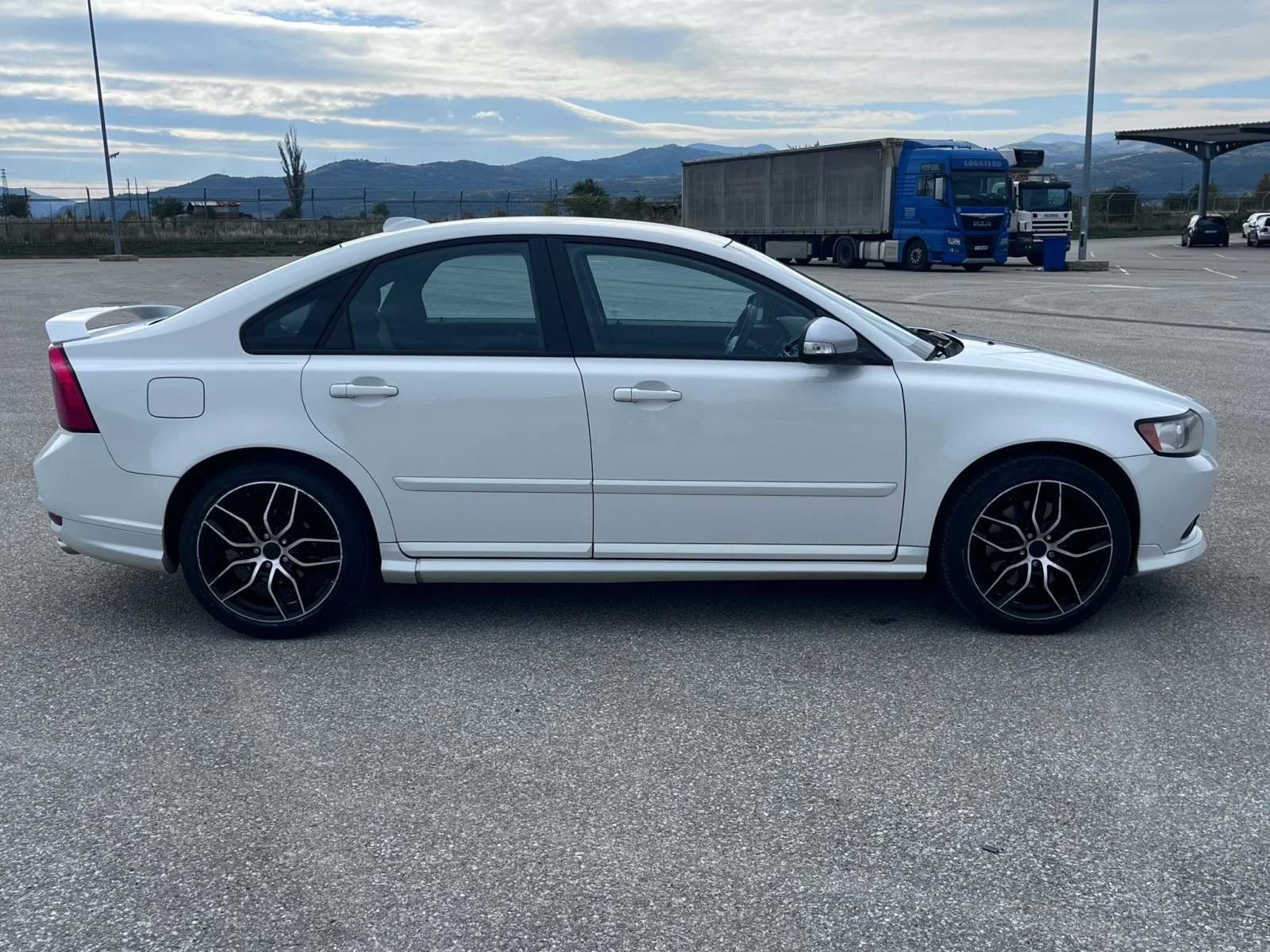 Volvo S40 2.0 D3 150 R-Design Facelift  | Mobile.bg   4