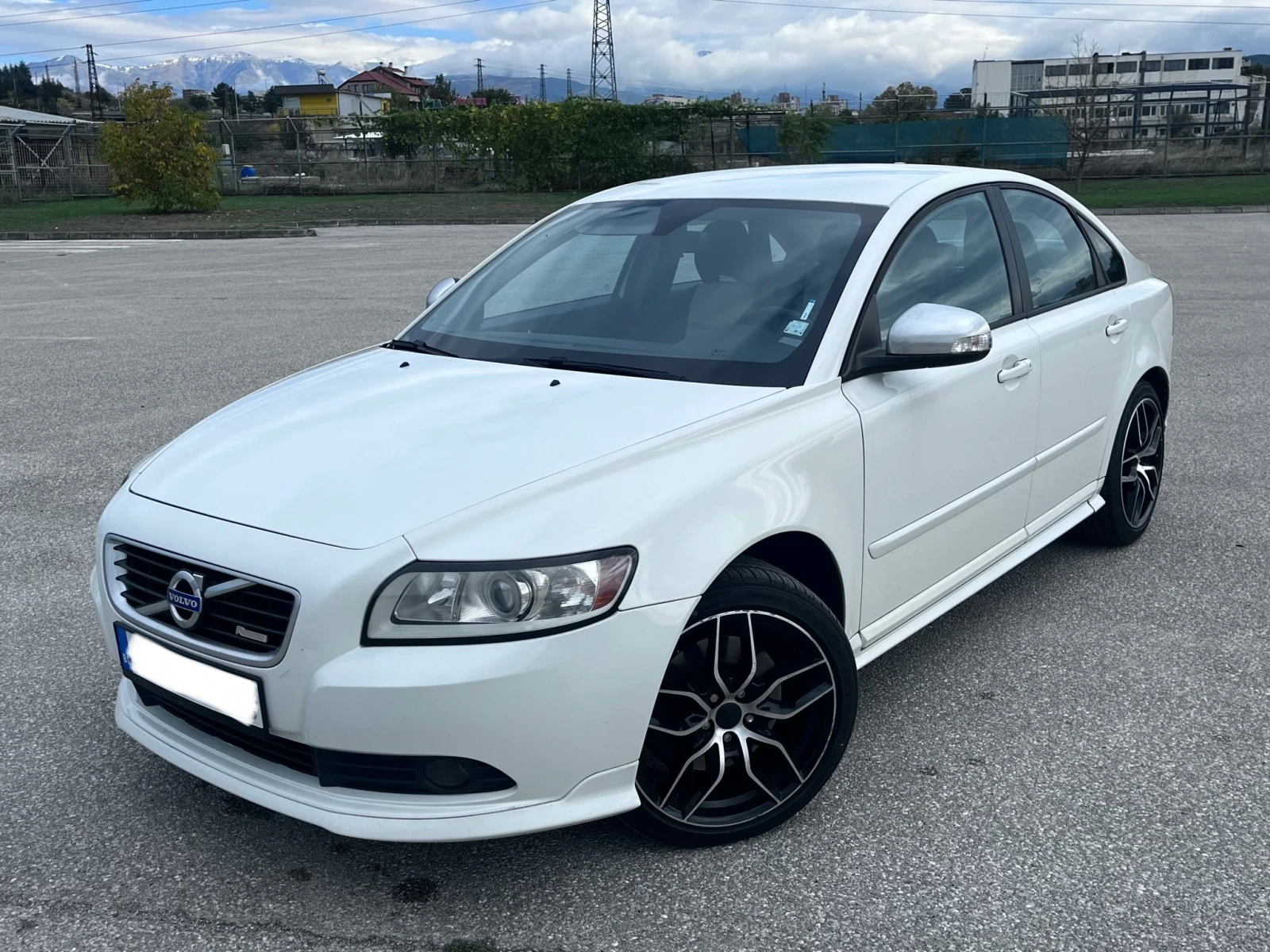Volvo S40 2.0 D3 150 R-Design Facelift  | Mobile.bg   1
