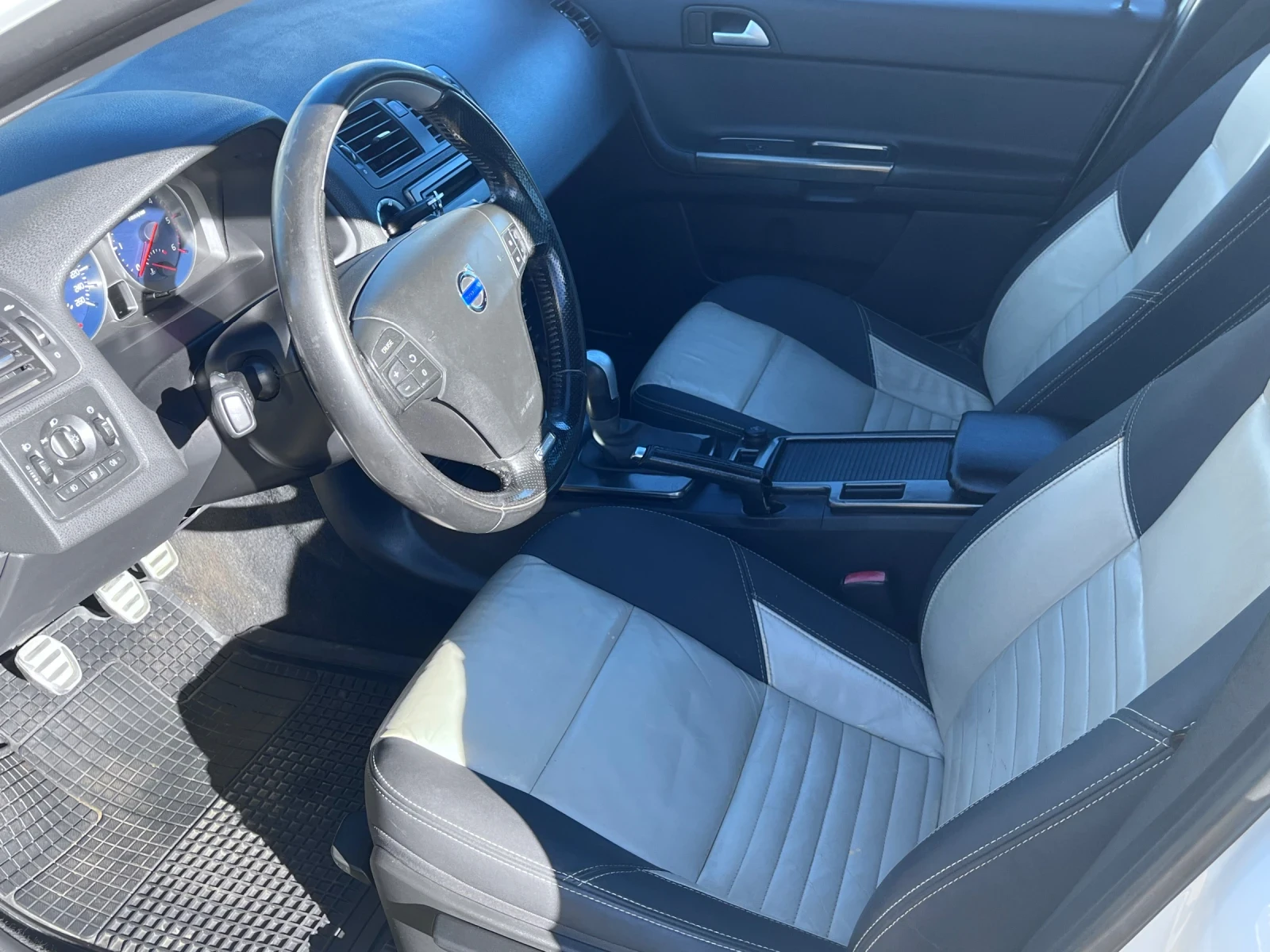 Volvo S40 2.0 D3 150 R-Design Facelift  | Mobile.bg   9