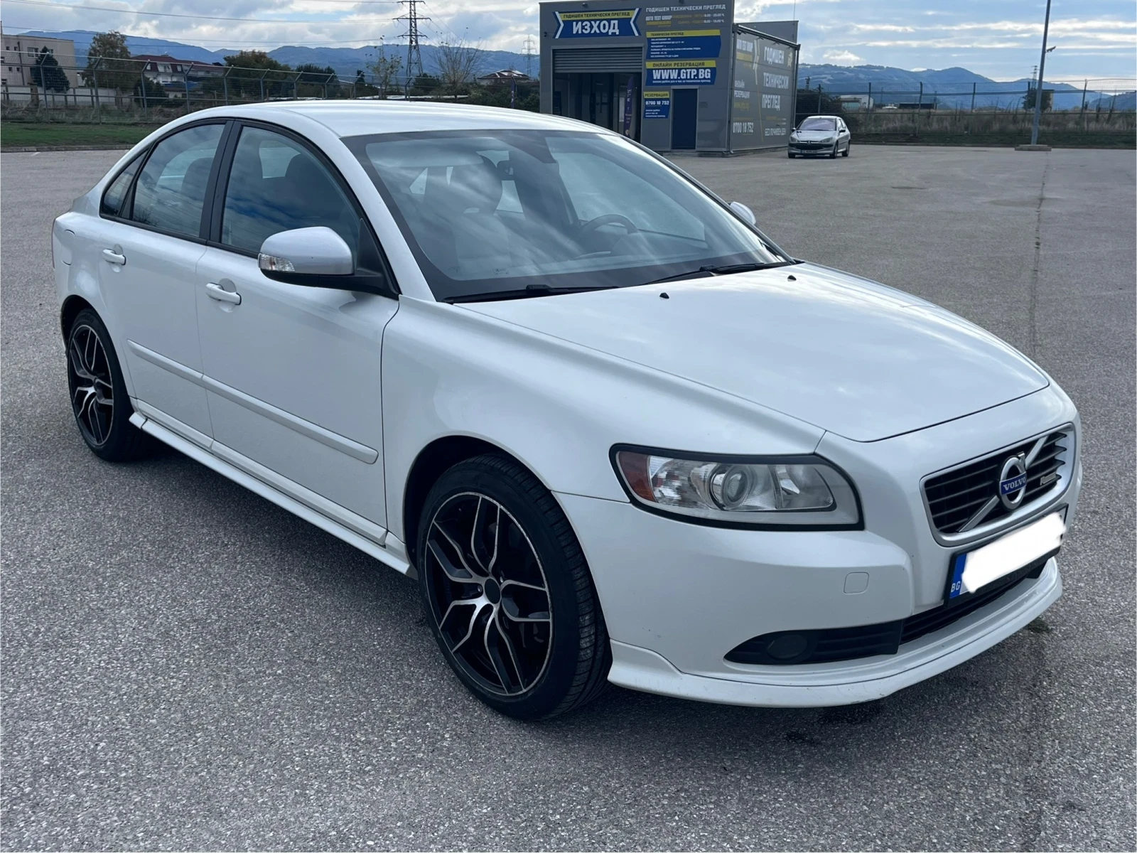 Volvo S40 2.0 D3 150 R-Design Facelift  | Mobile.bg   3