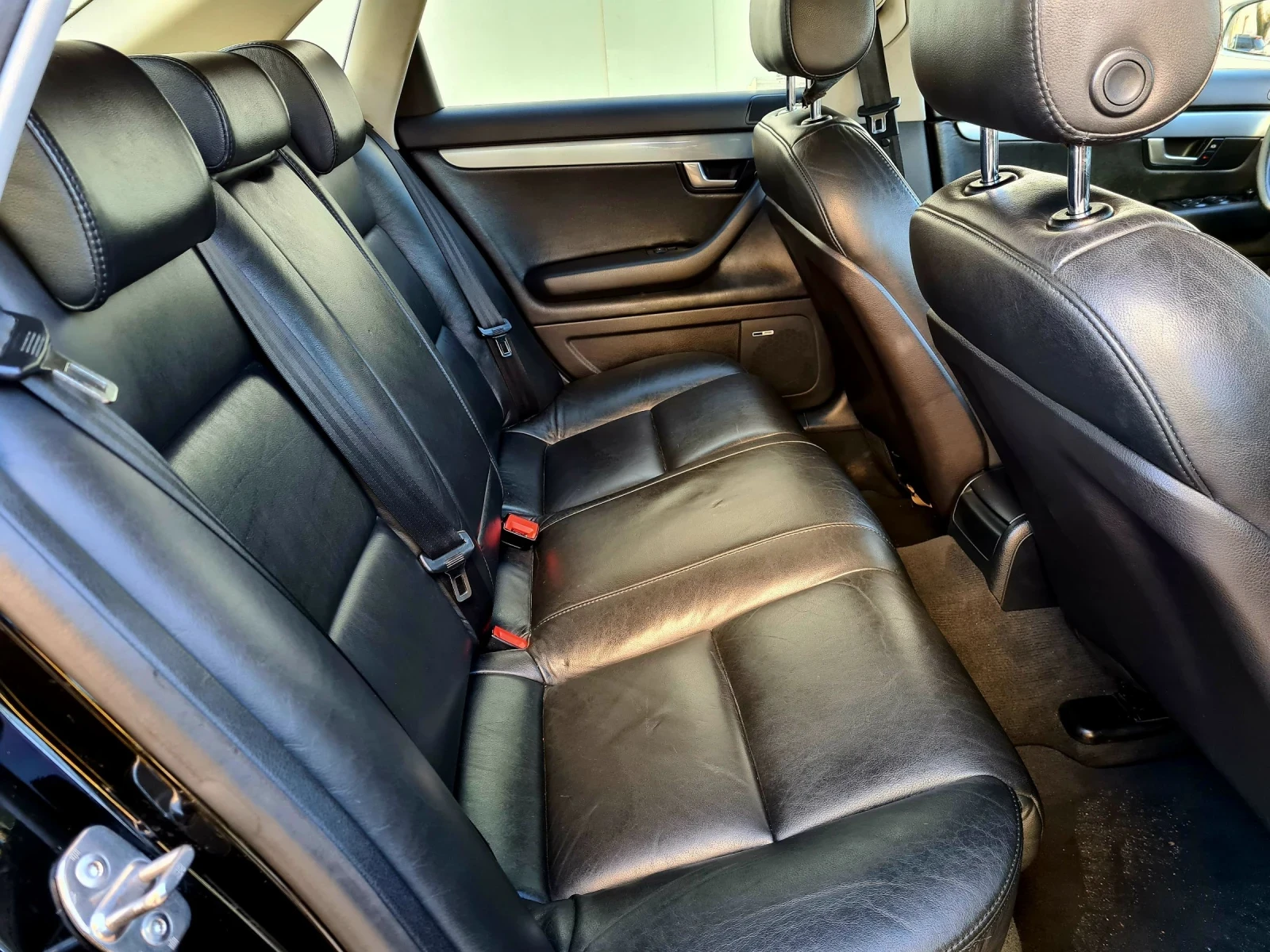 Audi A4 S4 200к.с 6 СКОРОСТИ 18 ЦОЛА КОЖА НАВИГАЦИЯ УНИКАТ - изображение 9