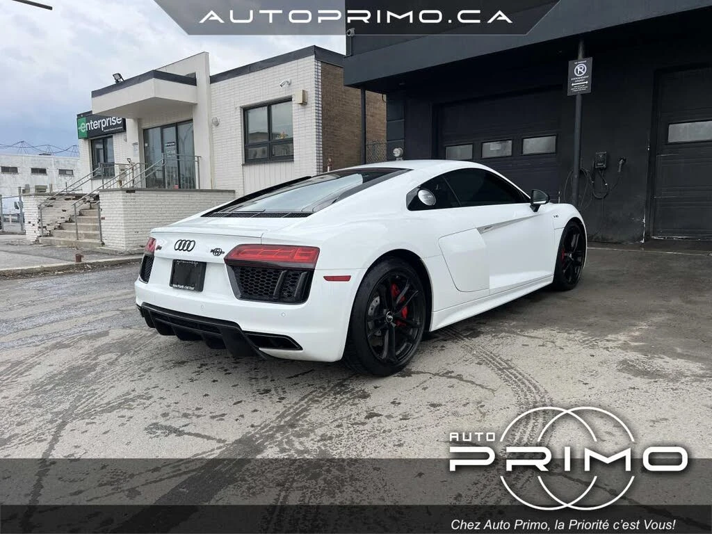 Audi R8 V10* RWS* Coupe* RWD* АвтоКредит* (ЦЕНА ДО БГ) - изображение 4