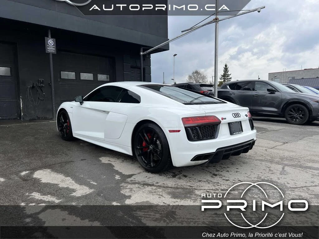 Audi R8 V10* RWS* Coupe* RWD* АвтоКредит* (ЦЕНА ДО БГ) - изображение 6