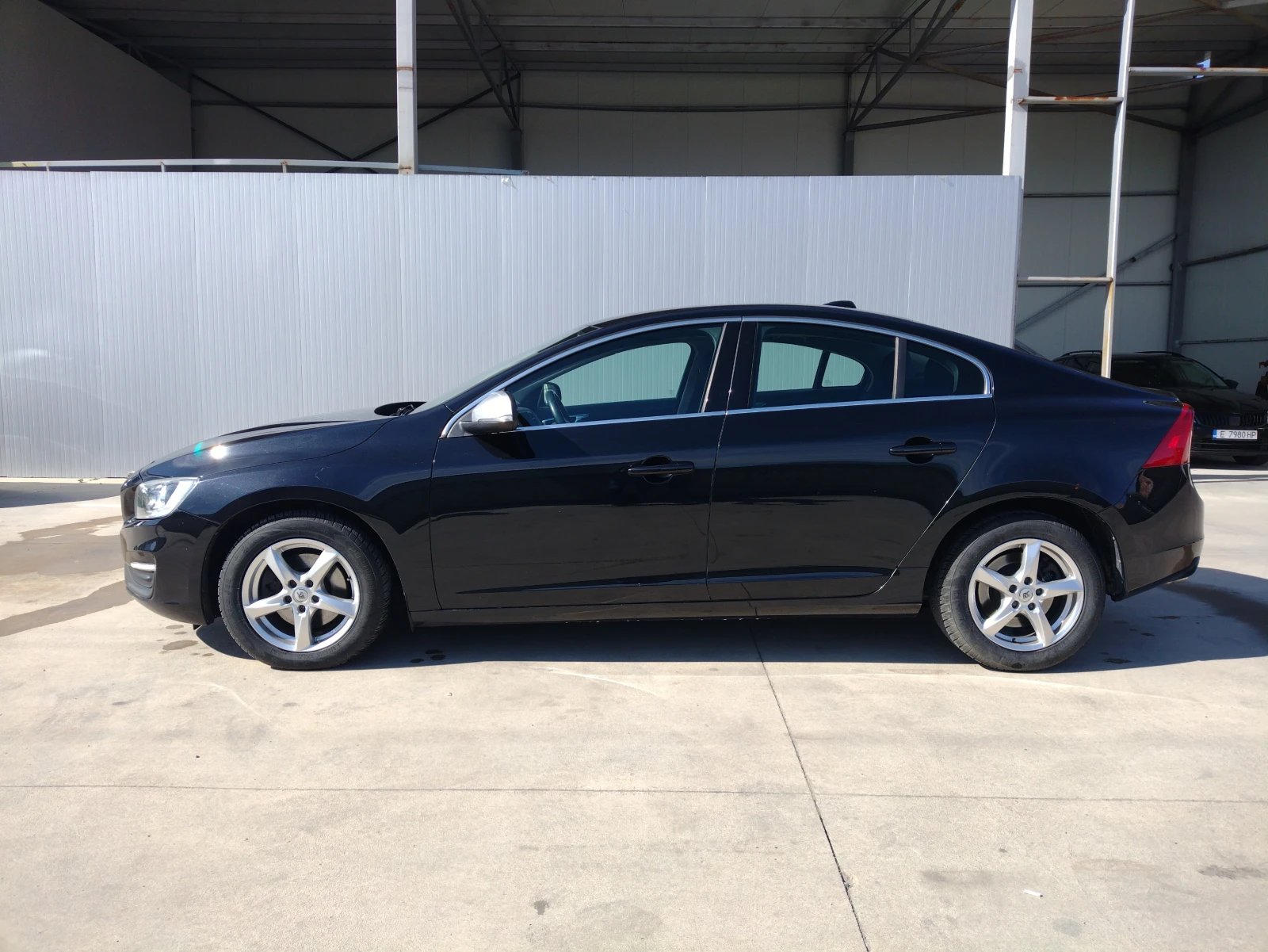 Volvo S60 2.0 D* D4* Автомат* Евро 6* Топ* , снимка 2 - Автомобили и джипове - 53865489