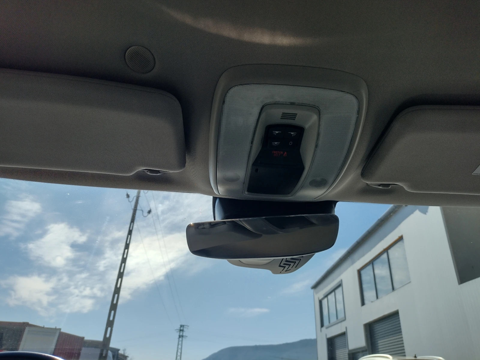 Volvo S60 2.0 D* D4* Автомат* Евро 6* Топ* , снимка 15 - Автомобили и джипове - 53865489