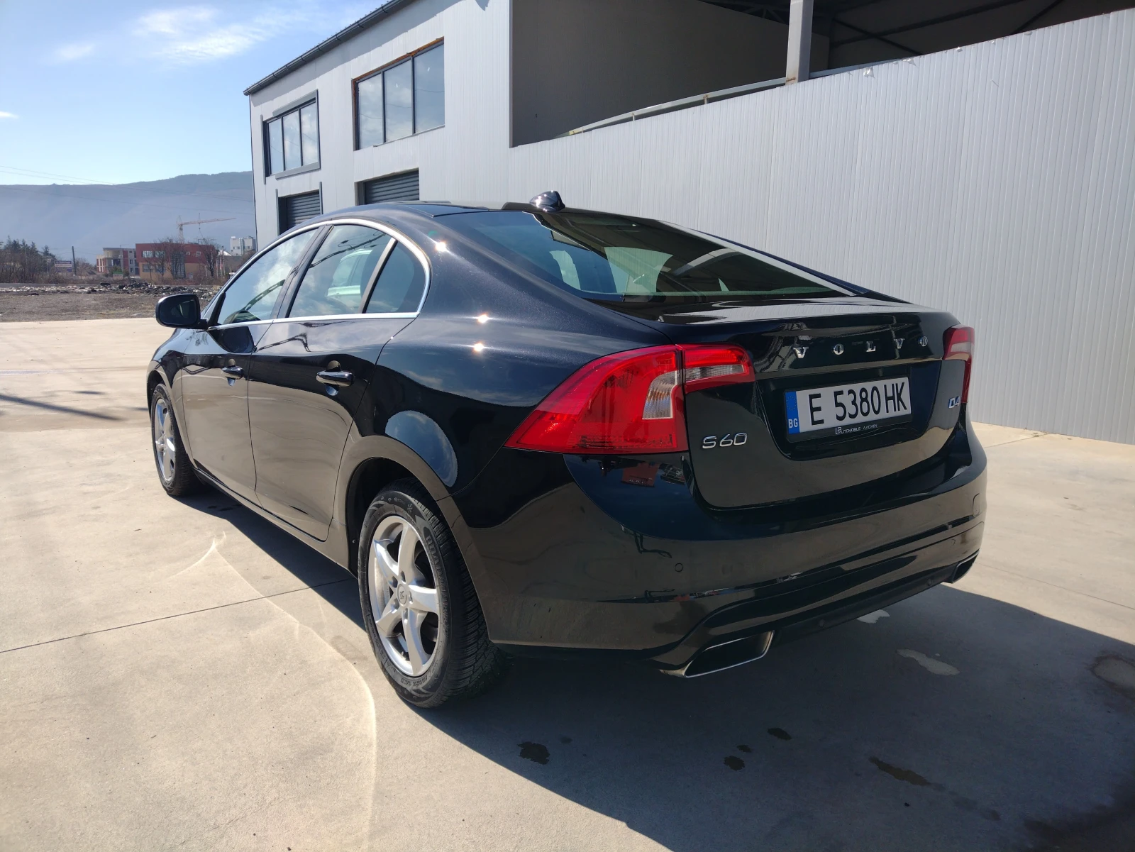 Volvo S60 2.0 D* D4* Автомат* Евро 6* Топ* , снимка 3 - Автомобили и джипове - 53865489