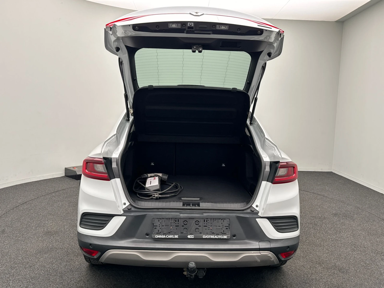 Renault Arkana 1.6 Techno , снимка 8 - Автомобили и джипове - 54068381