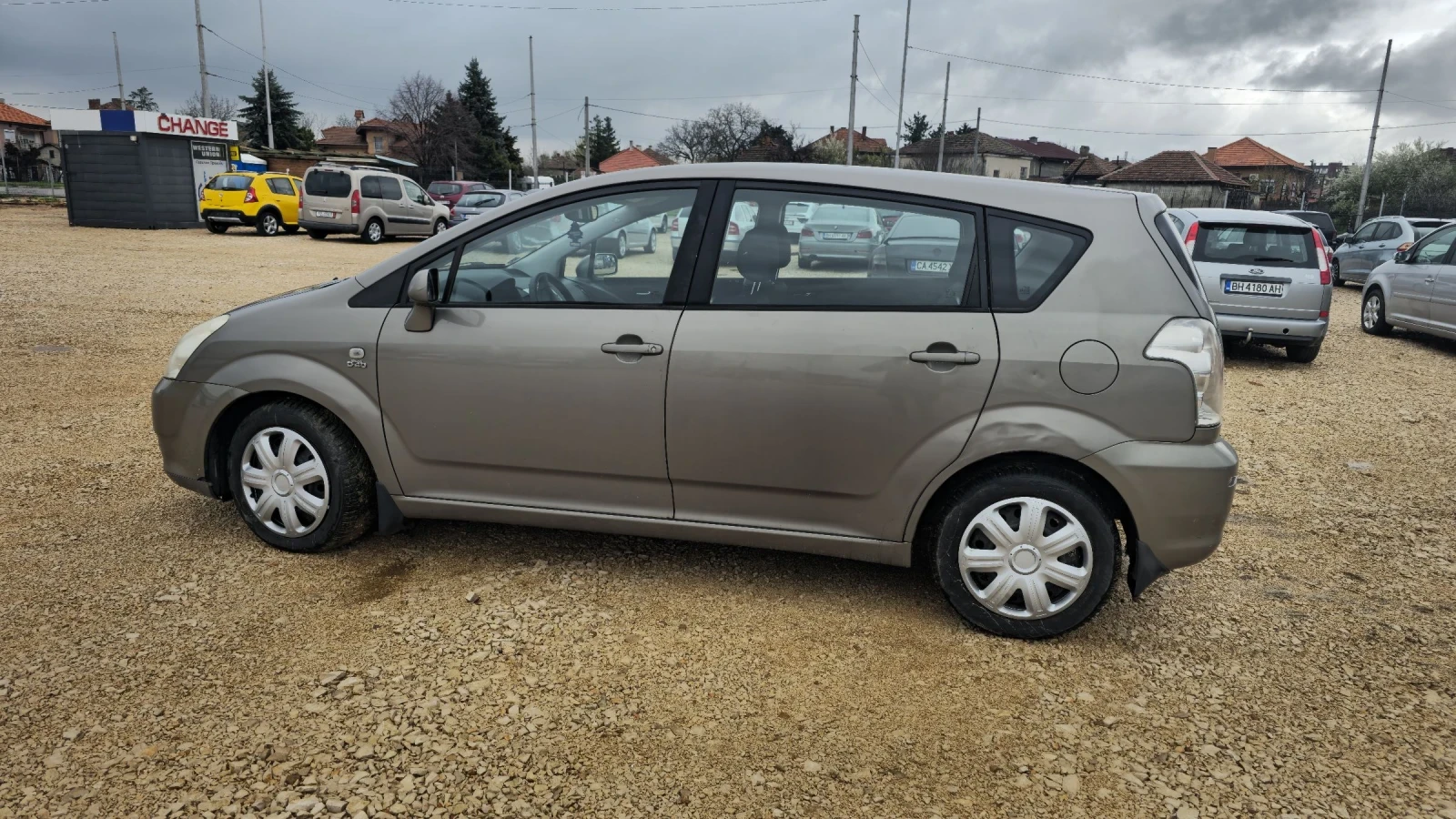 Toyota Corolla verso 2.0 D4D, снимка 3 - Автомобили и джипове - 54081702