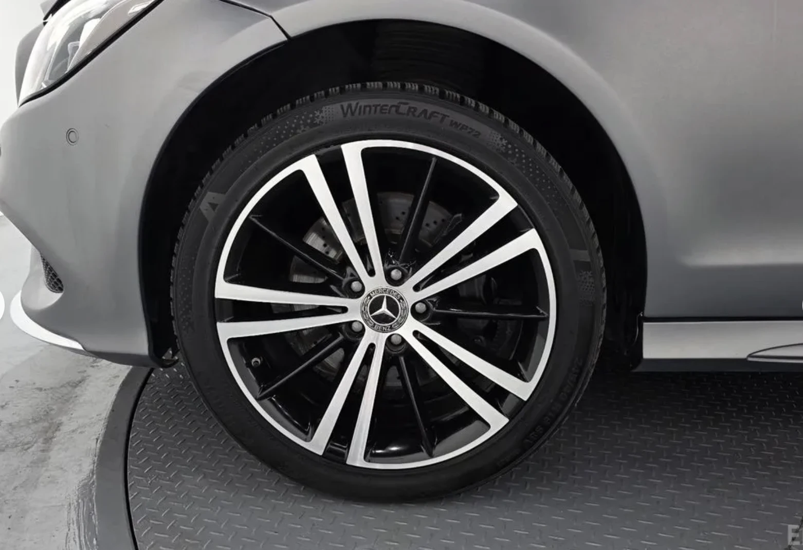 Mercedes-Benz CLS 400 AMG LINE* 360* КОЖА* ПОДГРЕВ* ОБДУХВАНЕ* , снимка 5 - Автомобили и джипове - 54127548