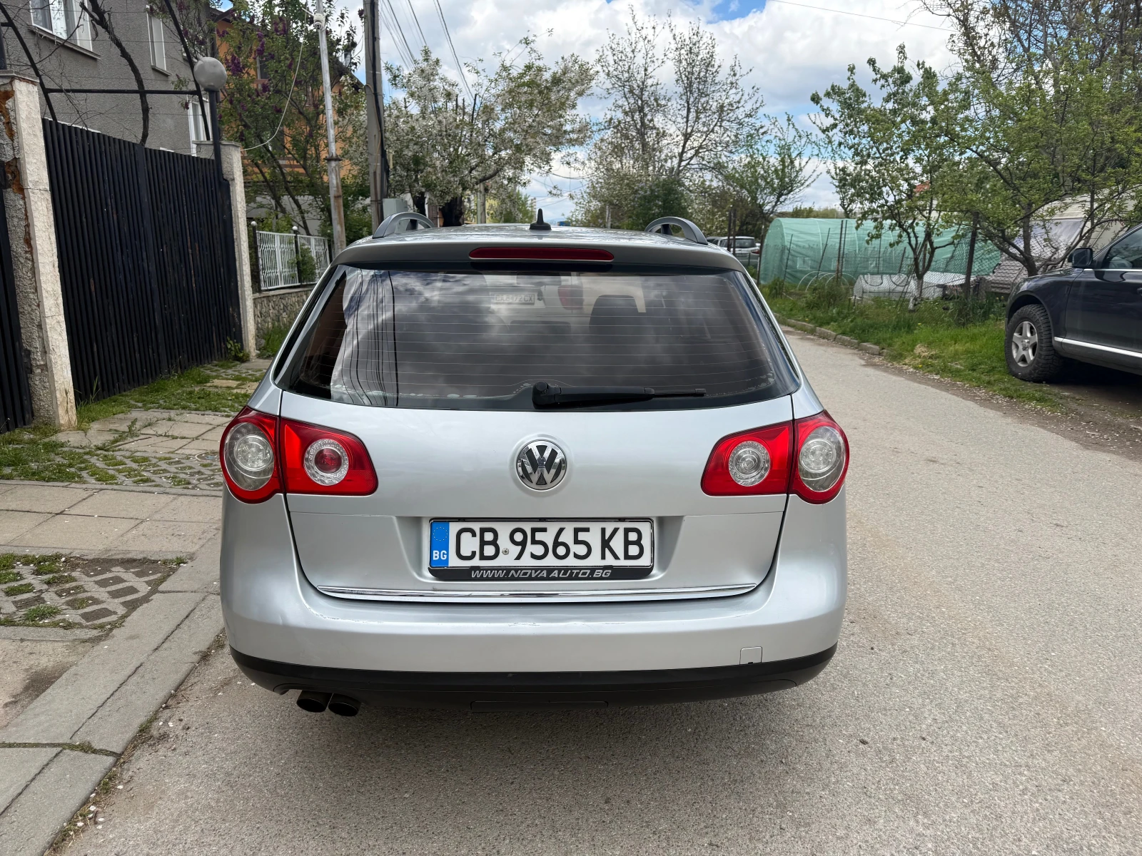 VW Passat 2.0TDI DSG, снимка 5 - Автомобили и джипове - 54399876