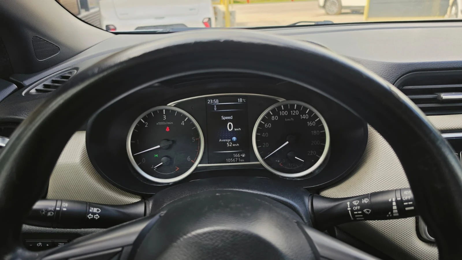 Nissan Micra, снимка 11 - Автомобили и джипове - 54575900