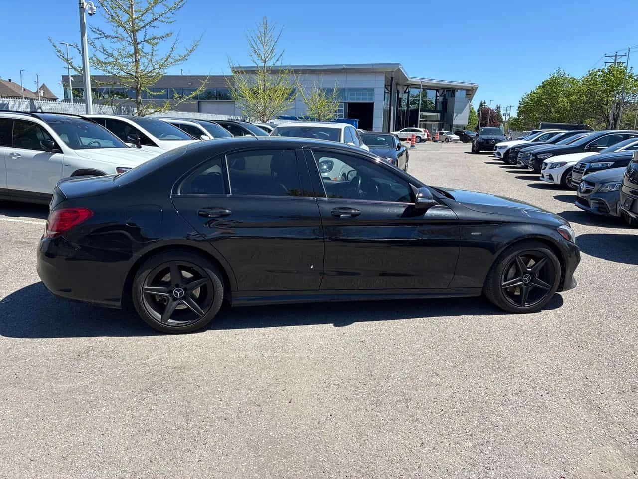 Mercedes-Benz C 300 * АВТОКРЕДИТ * ОТ ПРЕДСТАВИТЕЛСТВО, снимка 4 - Автомобили и джипове - 54635390