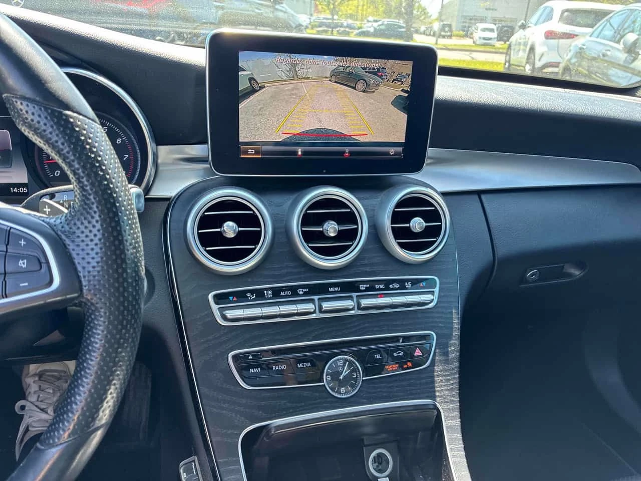 Mercedes-Benz C 300 * АВТОКРЕДИТ * ОТ ПРЕДСТАВИТЕЛСТВО, снимка 11 - Автомобили и джипове - 54635390
