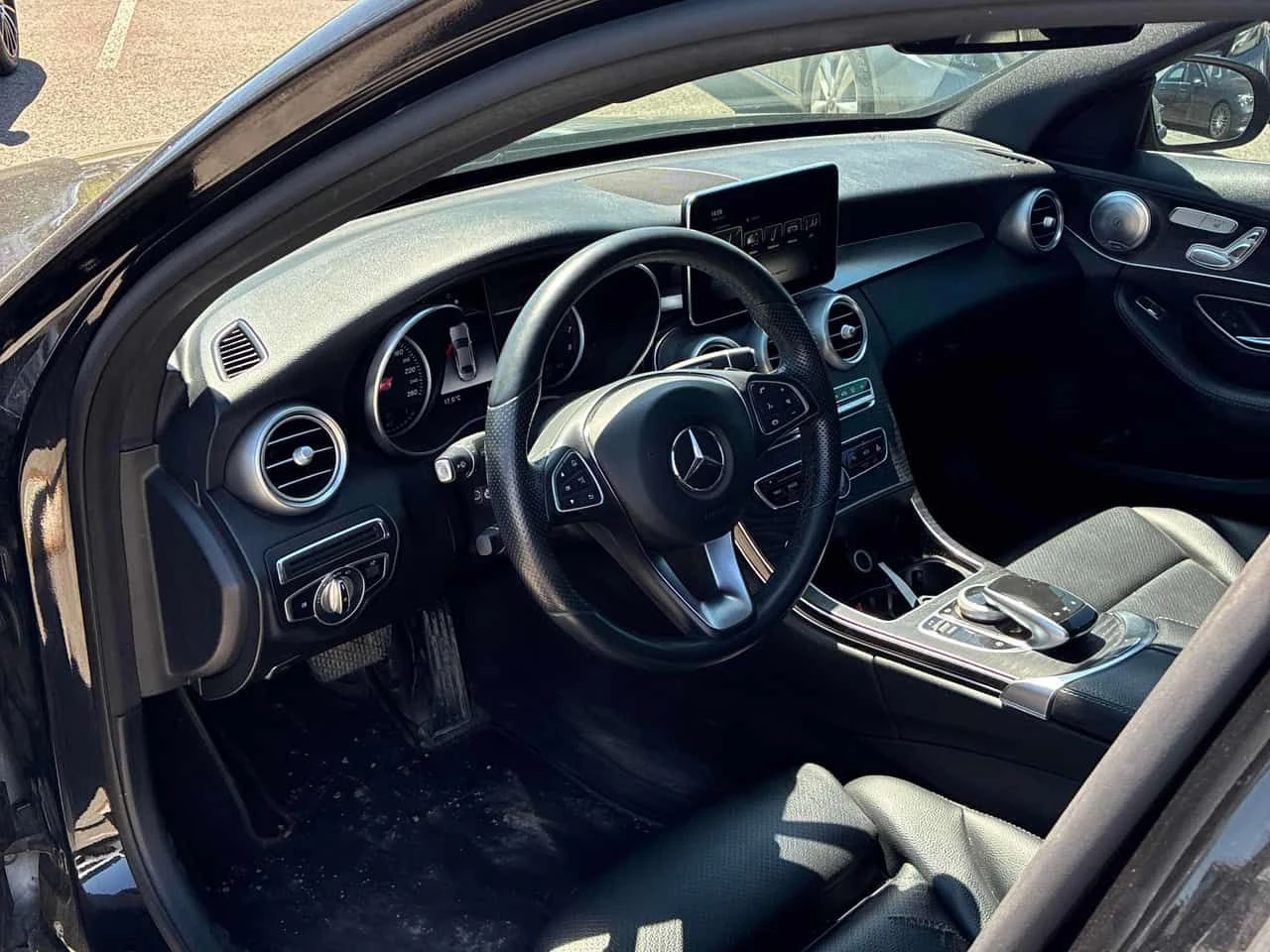 Mercedes-Benz C 300 * АВТОКРЕДИТ * ОТ ПРЕДСТАВИТЕЛСТВО, снимка 8 - Автомобили и джипове - 54635390