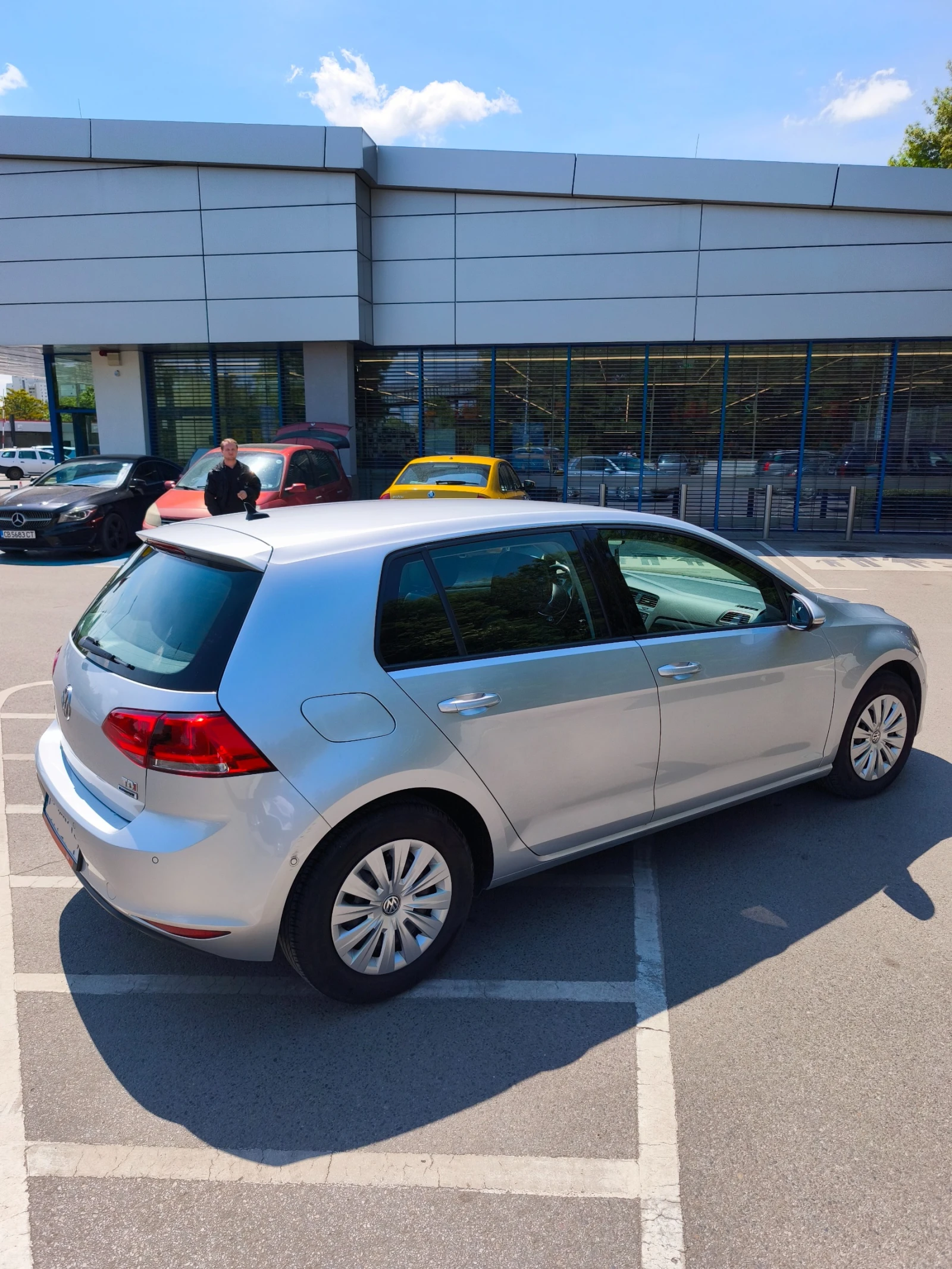 VW Golf Trendline, снимка 4 - Автомобили и джипове - 54635566