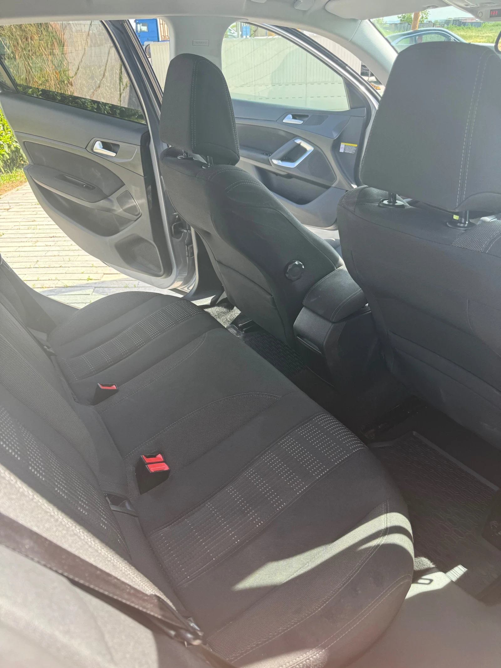 Peugeot 308, снимка 9 - Автомобили и джипове - 54681359