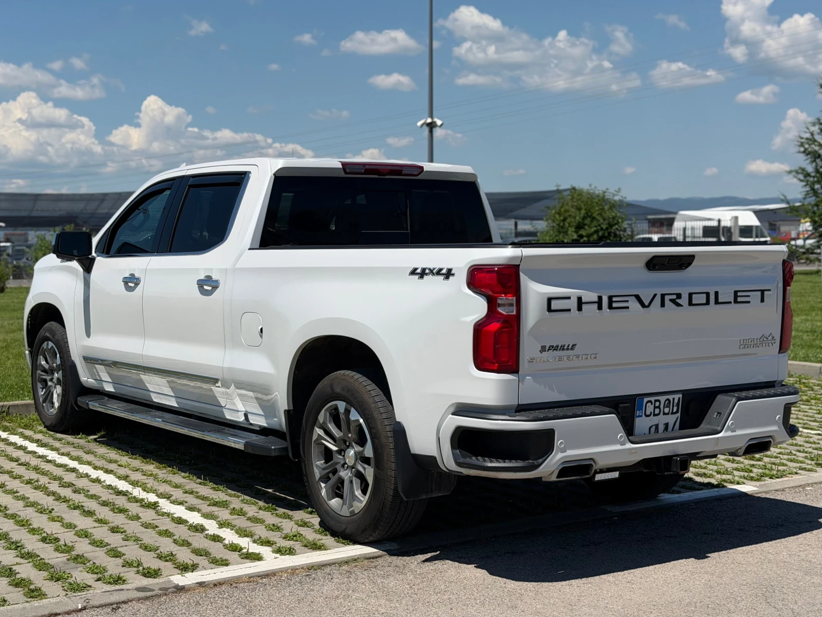Chevrolet Silverado HIGH COUNTRY* 4x4* DISTR* KEYLESS* BOSE* 360 CAM* , снимка 6 - Автомобили и джипове - 55096095