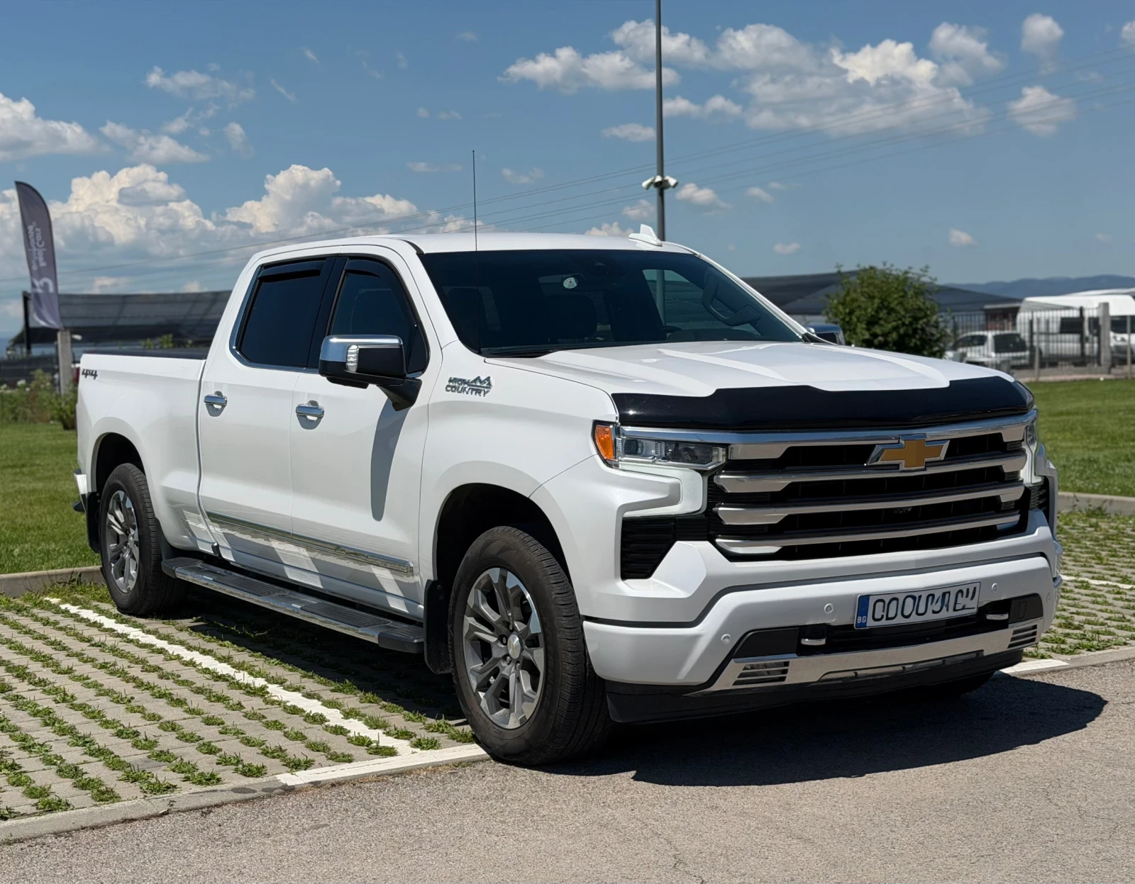 Chevrolet Silverado HIGH COUNTRY* 4x4* DISTR* KEYLESS* BOSE* 360 CAM* , снимка 3 - Автомобили и джипове - 55096095