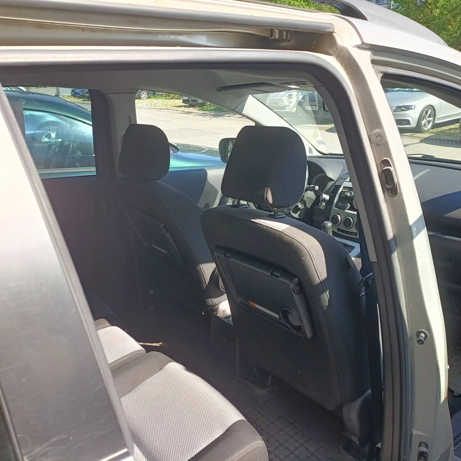 Mazda 5, снимка 6 - Автомобили и джипове - 55174123