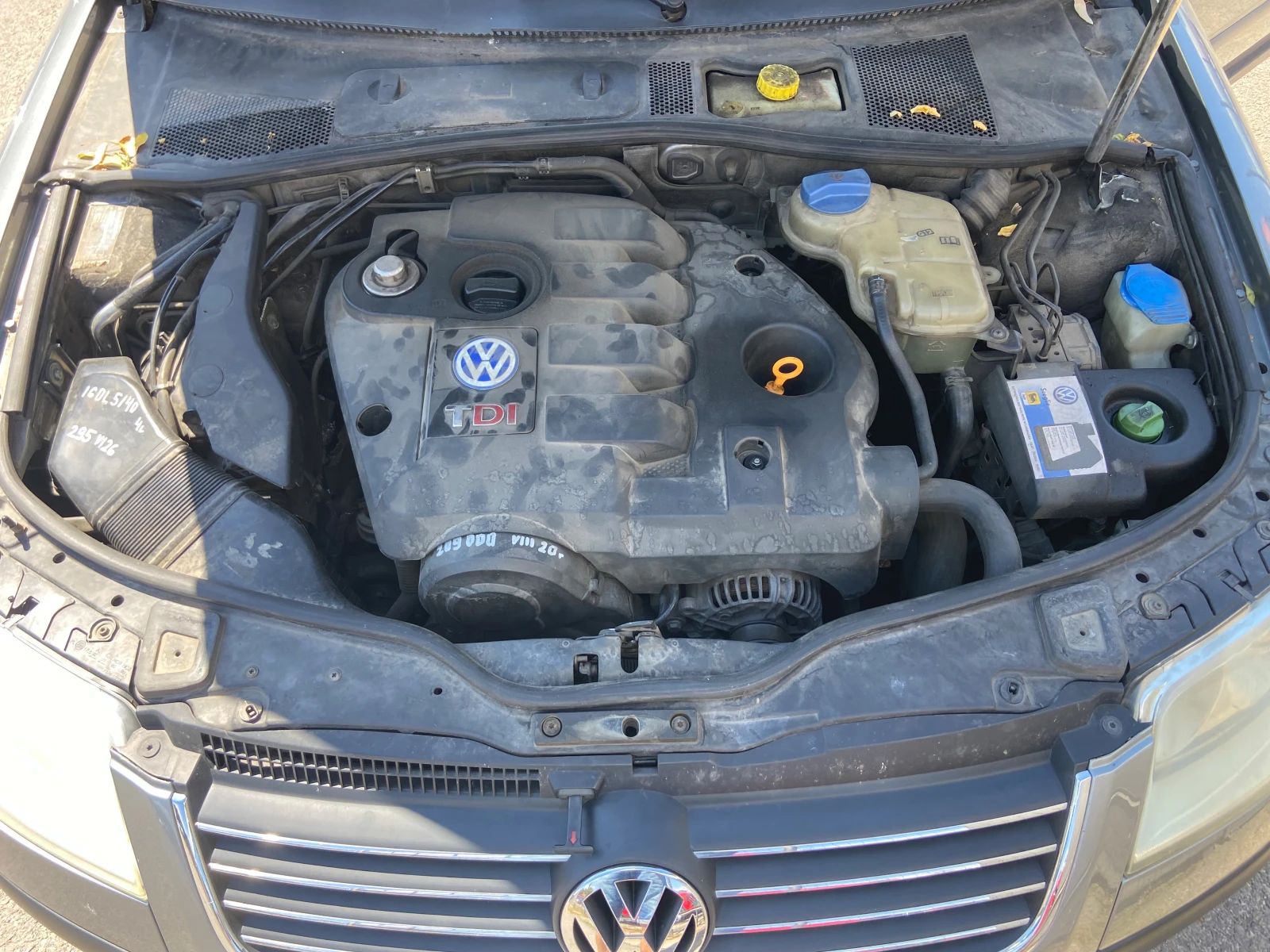 VW Passat 1.9tdi-ВСИЧКО ПЛАТЕНО, снимка 13 - Автомобили и джипове - 55524325