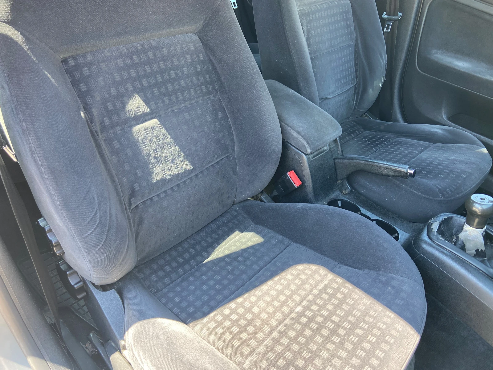 VW Passat 1.9tdi-ВСИЧКО ПЛАТЕНО, снимка 5 - Автомобили и джипове - 55524325