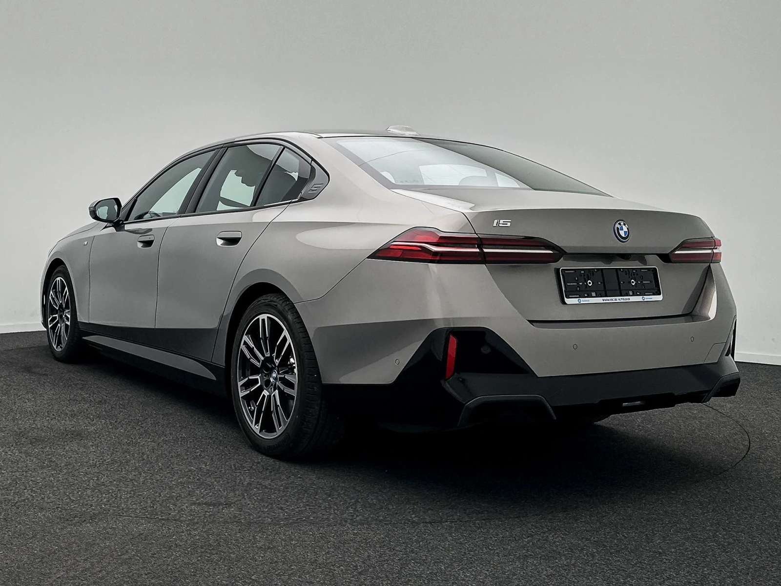 BMW i5 40 MSport | Mobile.bg � ����������� 5