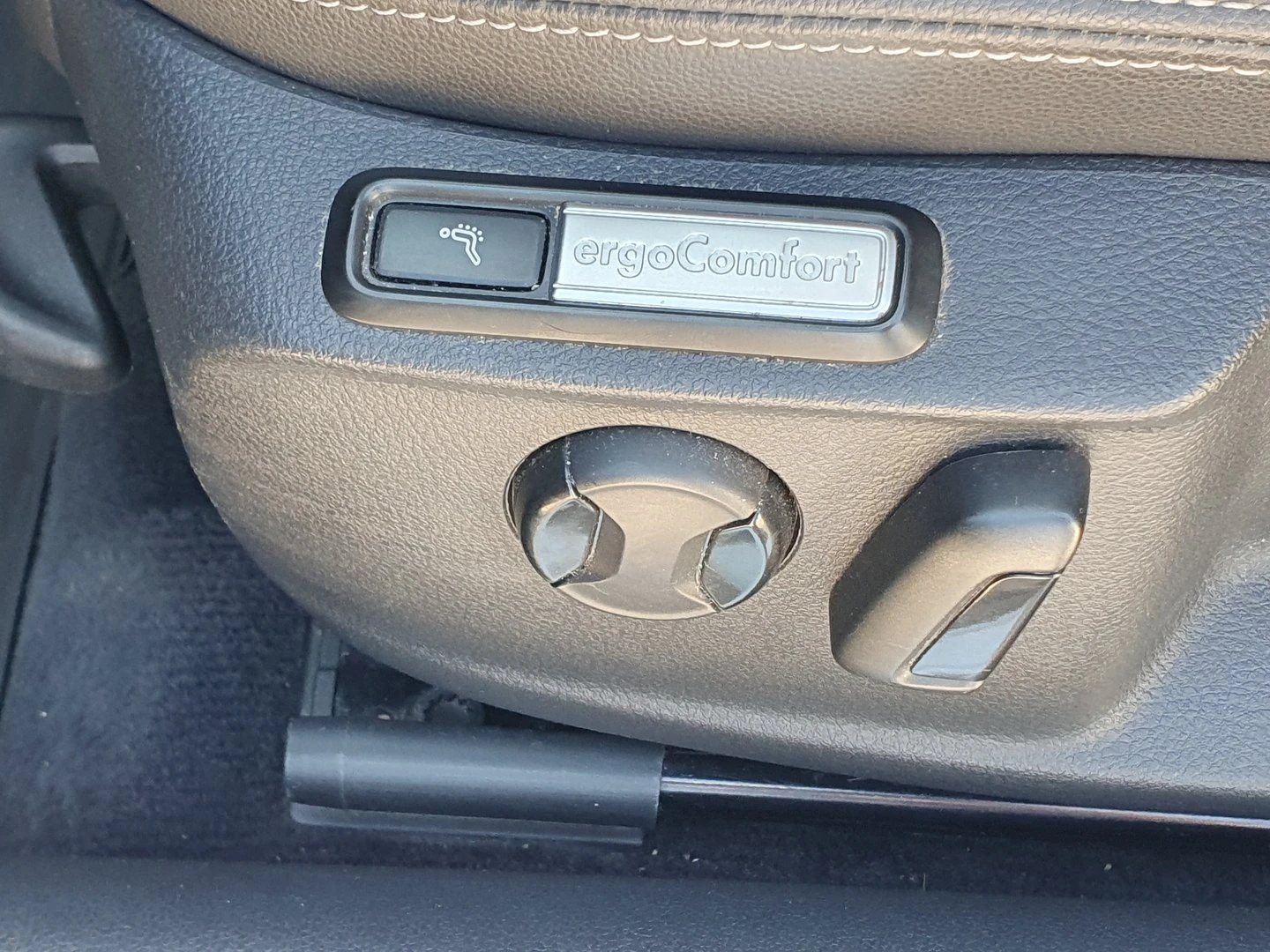 VW Passat, снимка 15 - Автомобили и джипове - 56536491