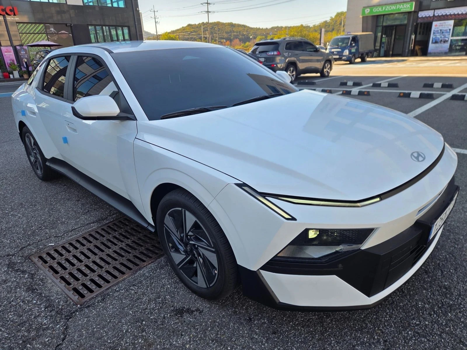 Hyundai Elantra, снимка 2 - Автомобили и джипове - 56711777