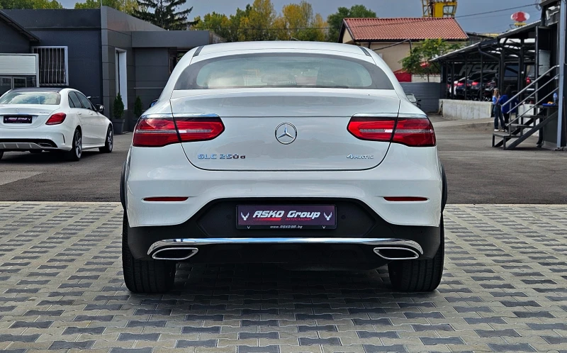 Mercedes-Benz GLC 250 AMG/COUPE/GERMANY/CAMERA/AMBIENT/AIR/BURMESTER/LIZ, снимка 6 - Автомобили и джипове - 47548822