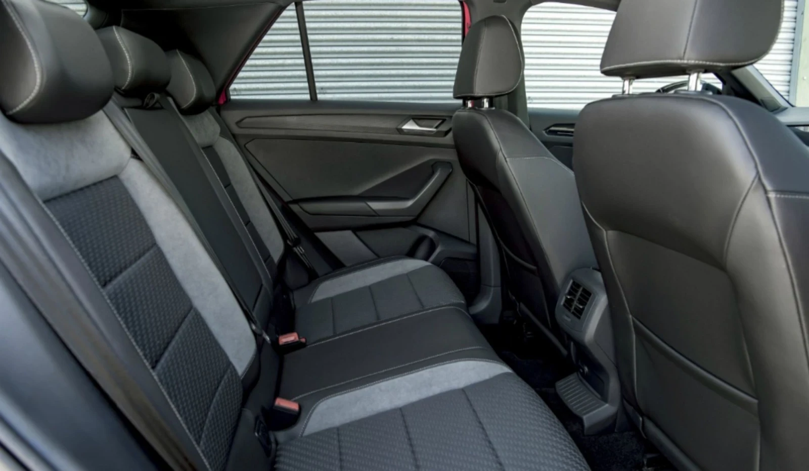 VW T-Roc 2.0 TSI 190hp 7DSG | Mobile.bg   11