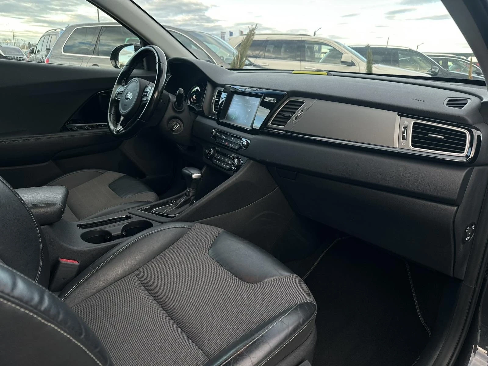 Kia Niro Kia Niro | Mobile.bg   11