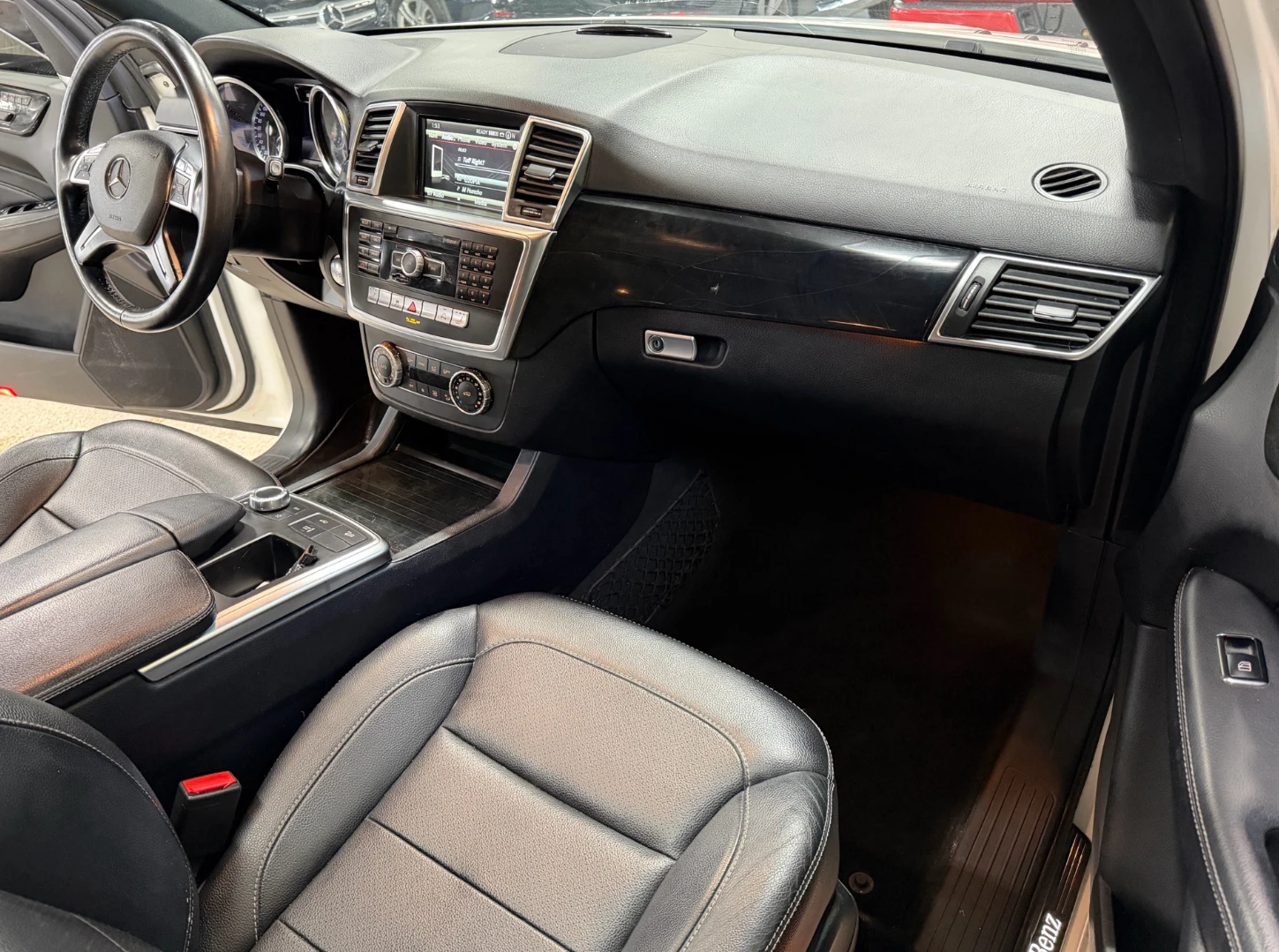 Mercedes-Benz ML 350 AMG PKG* BLIND SPOT* PANO, снимка 14 - Автомобили и джипове - 53989892